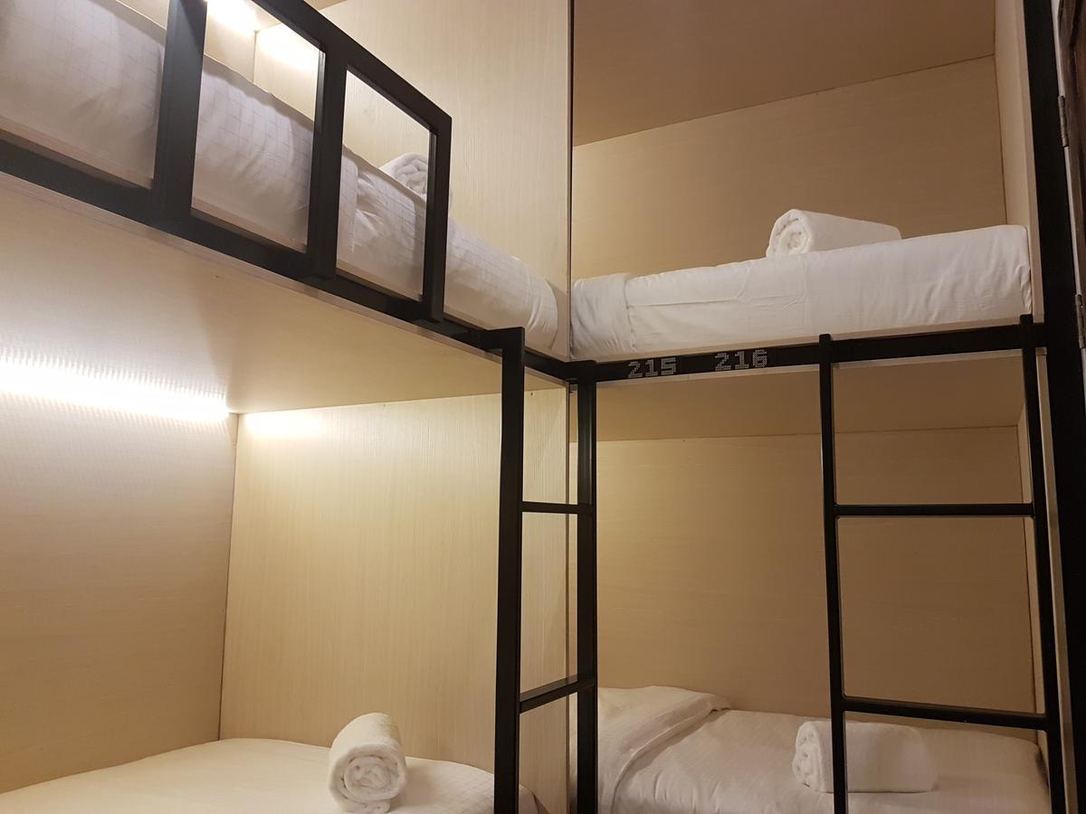 Ostello Bed To Bangkok Esterno foto